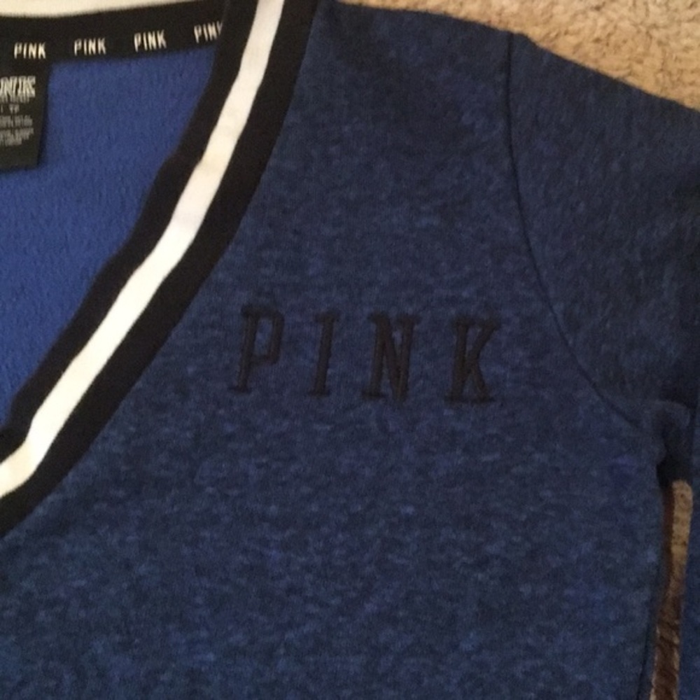 PINK Victoria’s Secret Sweatshirt - size womens XS - Picture 2 of 6